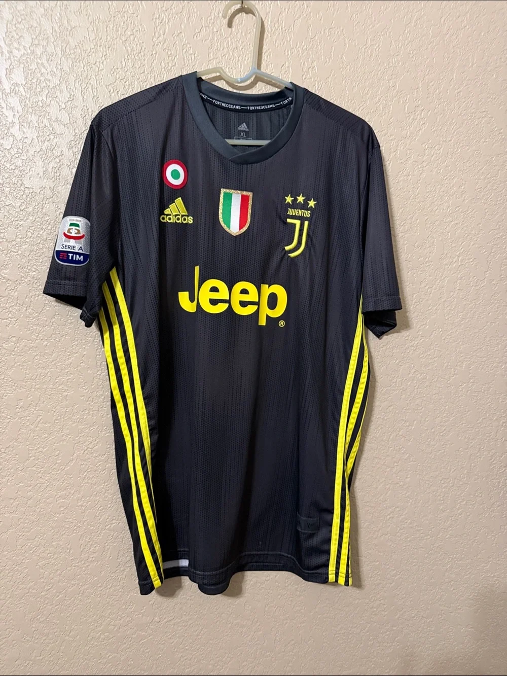 adidas Ronaldo #7 Jersey - Black and Yellow